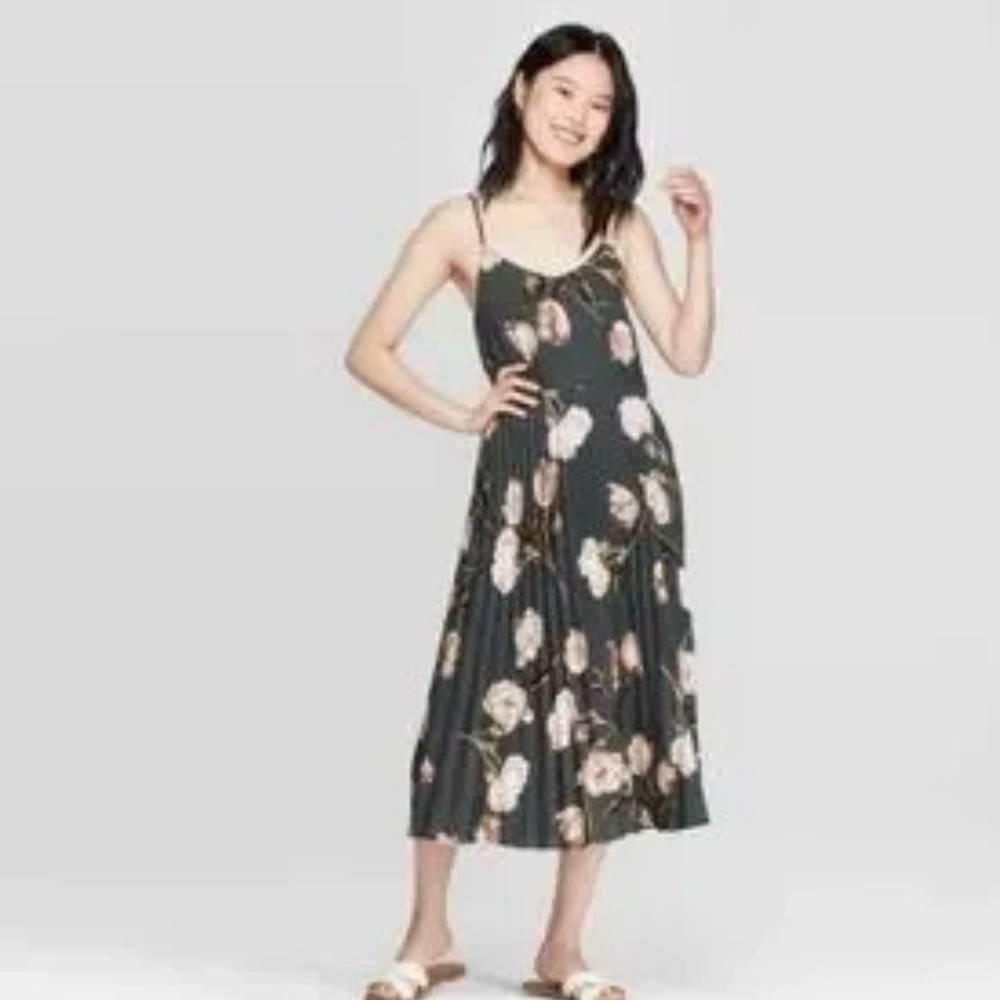 a new day Green Floral Pleated Midi Slip Dress
